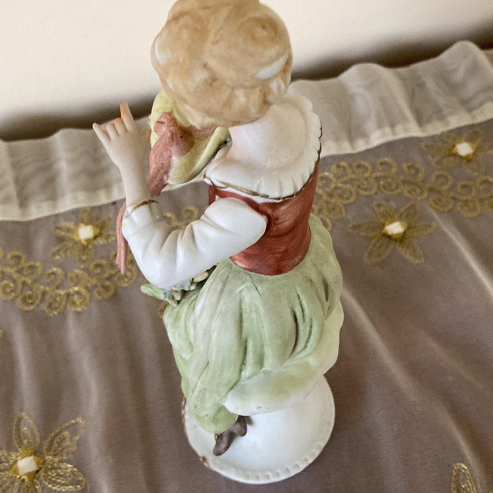 Vintage Hand Painted Porcelain Bisque Lady Figurine - Picture 7 of 10